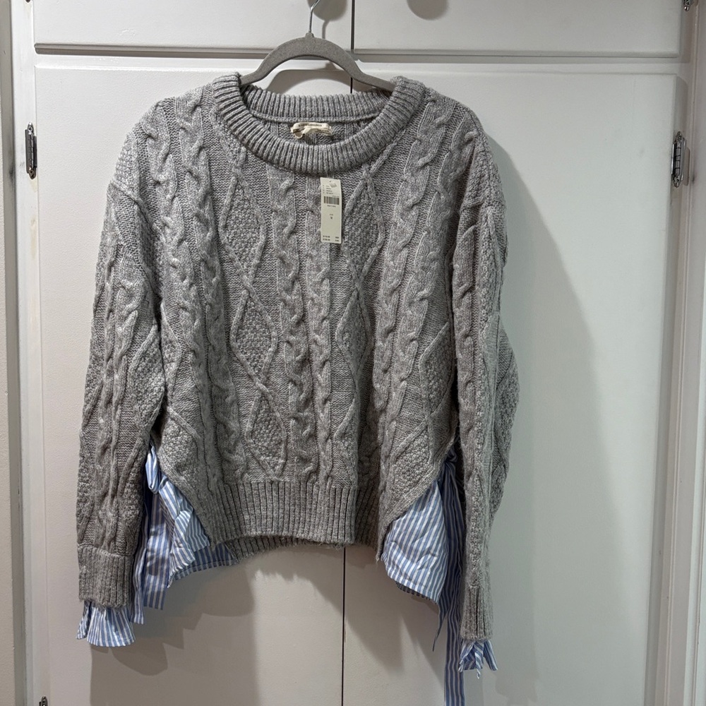 Women's Gray Cable Knit Crewneck Sweater